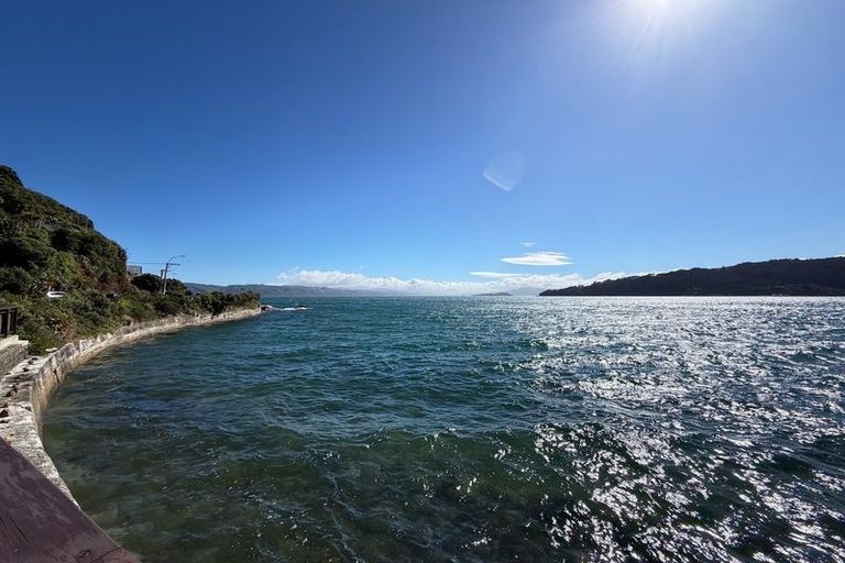 Photo of property in 2/134 Evans Bay Parade, Roseneath, Wellington, 6021