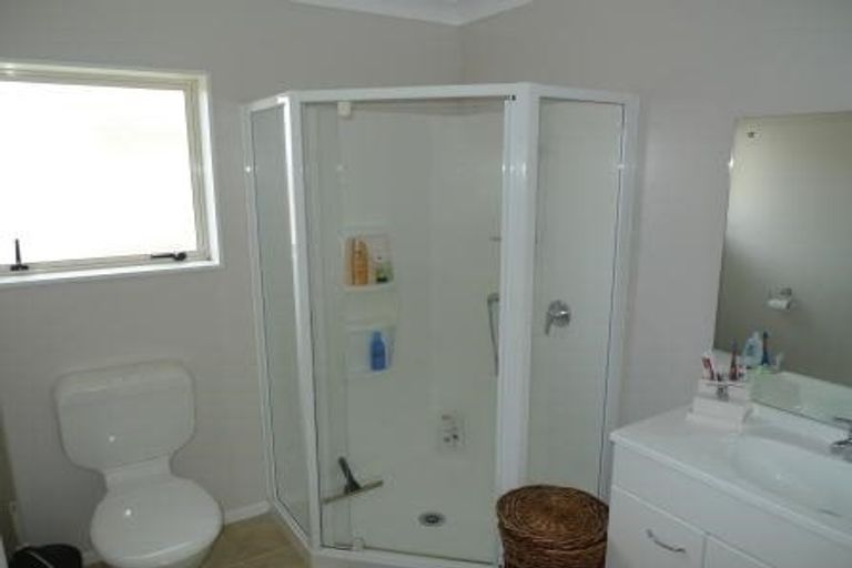 Photo of property in 41 Erlestoke Crescent, Churton Park, Wellington, 6037