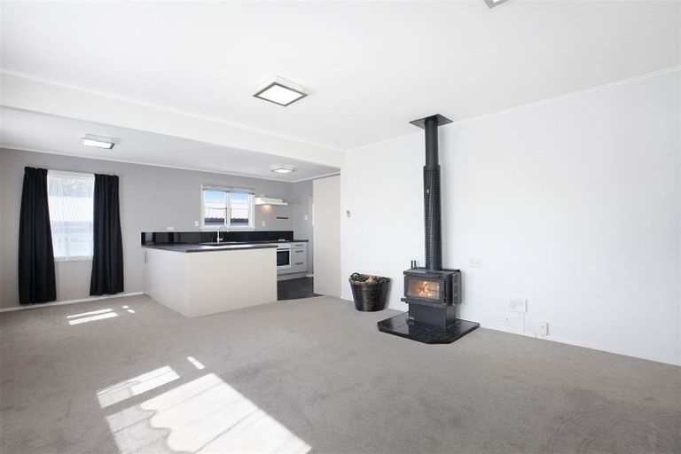 Photo of property in 2/6 Oakhurst Place, Russley, Christchurch, 8042