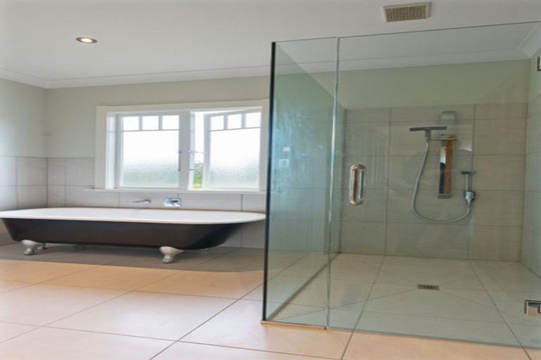 Photo of property in 122 Cross Line, Morison Bush, Greytown, 5794