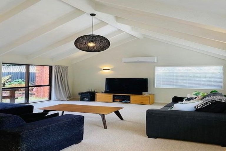 Photo of property in 1/74 Harakeke Street, Fendalton, Christchurch, 8014