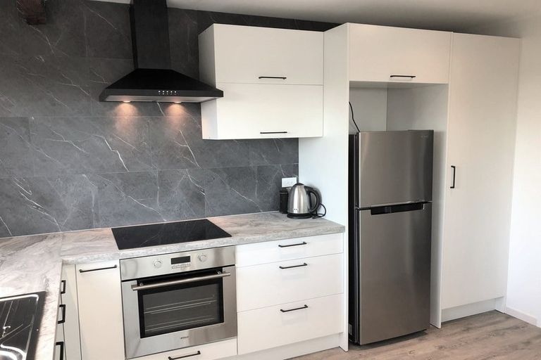 Photo of property in 3/27 Rangitoto Terrace, Milford, Auckland, 0620