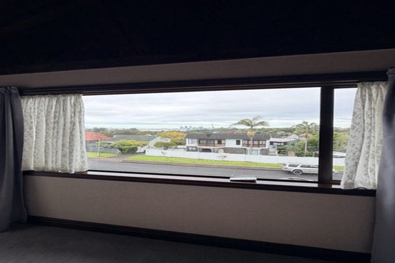 Photo of property in 4 Toi Toi Place, Northcote, Auckland, 0627