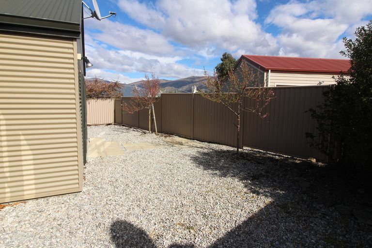 Photo of property in 8d Mckellar Court, Cromwell, 9310