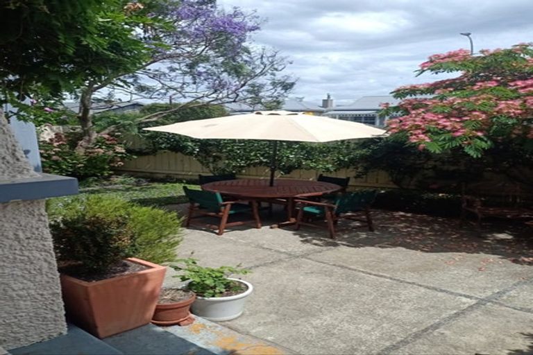 Photo of property in 10 Latham Street, Napier South, Napier, 4110