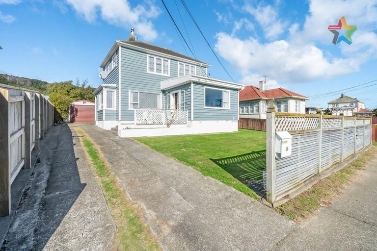 Photo of property in 68 Churton Crescent, Taita, Lower Hutt, 5011