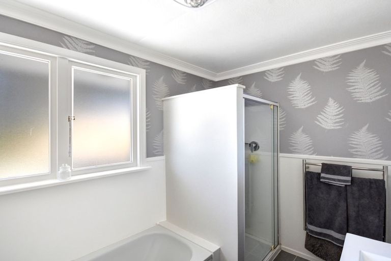 Photo of property in 16 Owen Street, Green Island, Dunedin, 9018