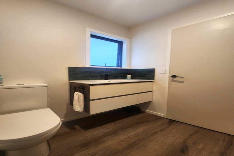 Photo of property in 38 Holiday Road, Stanmore Bay, Whangaparaoa, 0932