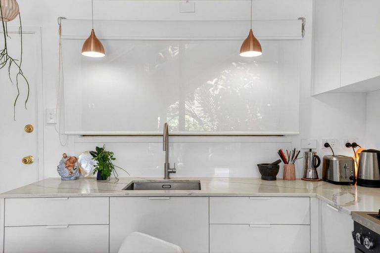 Photo of property in 280a Motutara Road, Muriwai, Waimauku, 0881