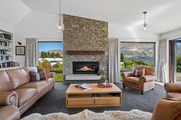 Photo of property in 314 Beacon Point Road, Wanaka, 9305