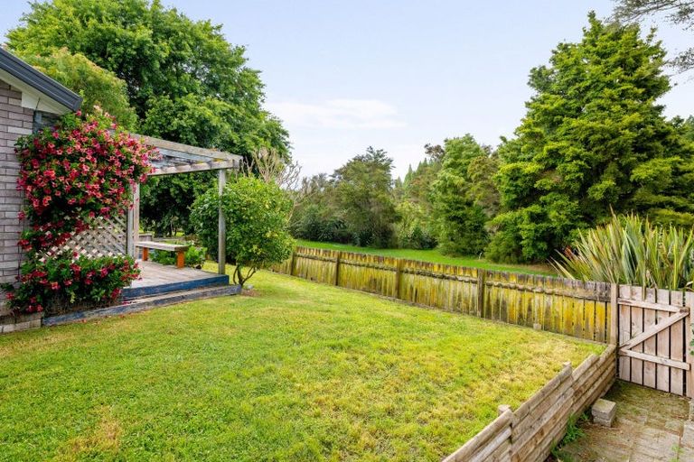 Photo of property in 23 Kingsway Crescent, Forest Lake, Hamilton, 3200