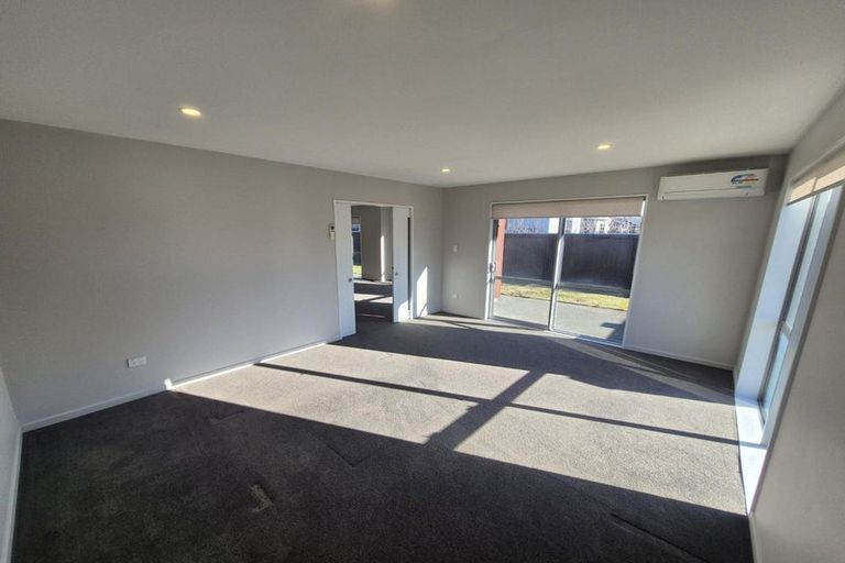 Photo of property in 10 Davaar Crescent, Broomfield, Christchurch, 8042