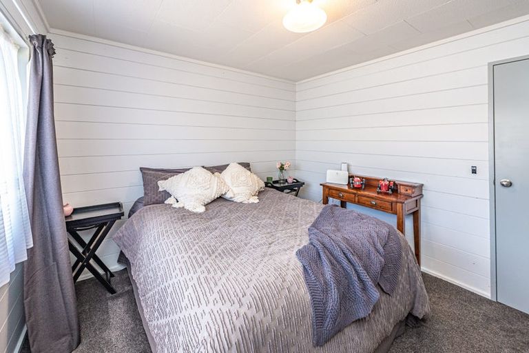 Photo of property in 110 Hinau Street, Castlecliff, Whanganui, 4501