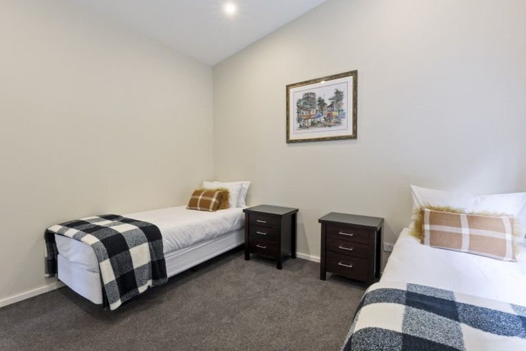 Photo of property in 75 Hensman Road, Queenstown, 9300