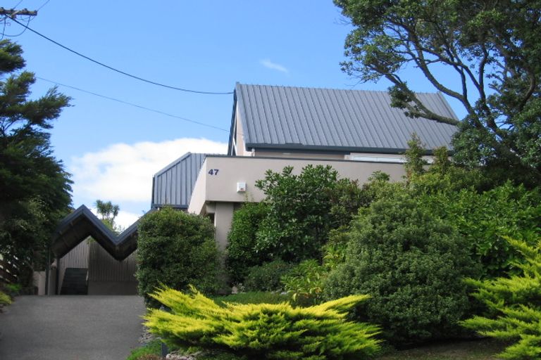 Photo of property in 47 Seaview Road, Castor Bay, Auckland, 0620