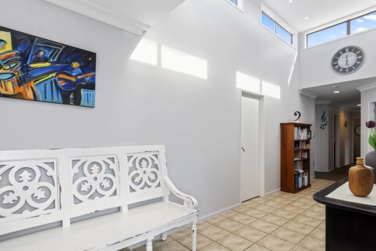 Photo of property in 8 Saint Clair Place, Papamoa Beach, Papamoa, 3118