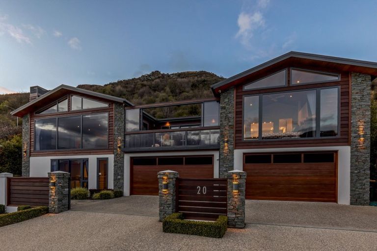 Photo of property in 20 Shoreline Road, Frankton, Queenstown, 9300