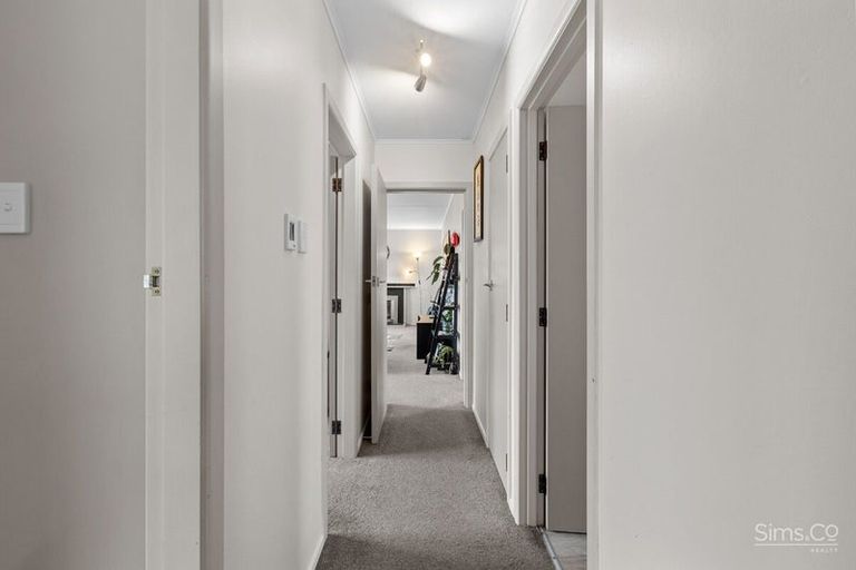 Photo of property in 4 Glenn Street, Castlecliff, Whanganui, 4501