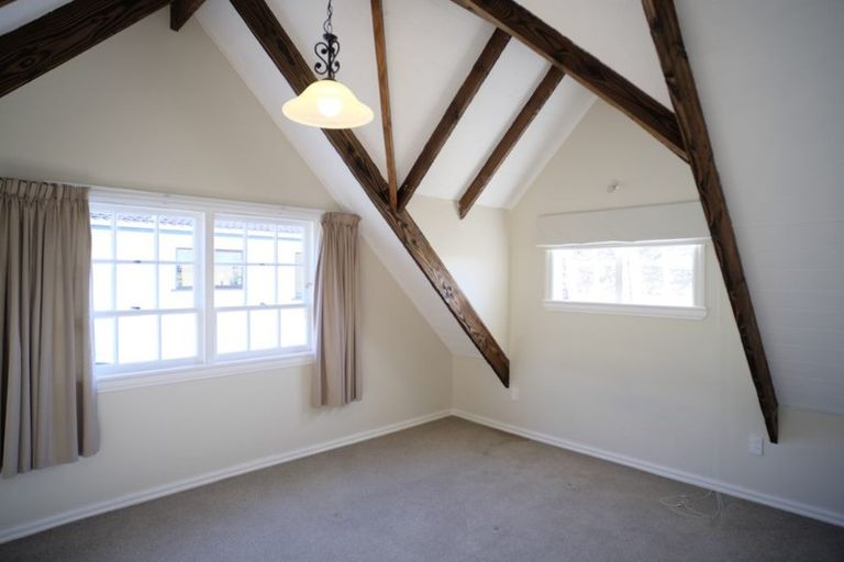 Photo of property in 28 Albatross Close, Whitby, Porirua, 5024