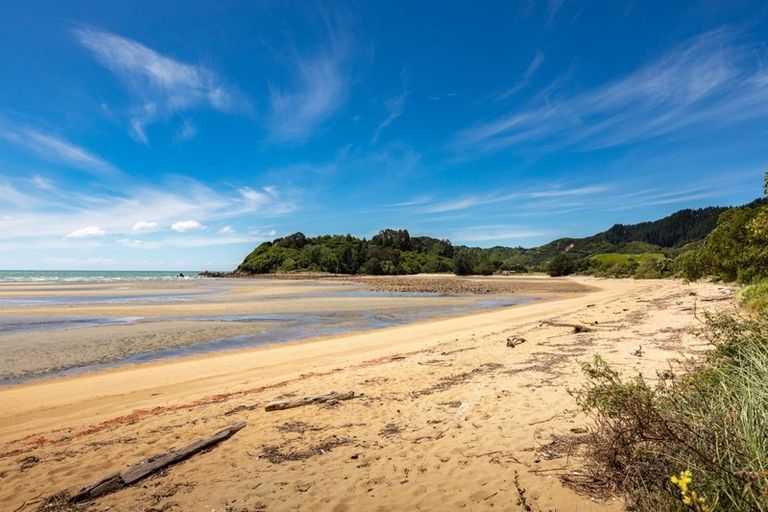 Photo of property in 1130 Abel Tasman Drive, Ligar Bay, Takaka, 7183