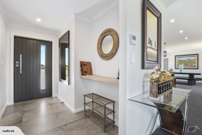 Photo of property in 8 Margot Lane, Matangi, Hamilton, 3283