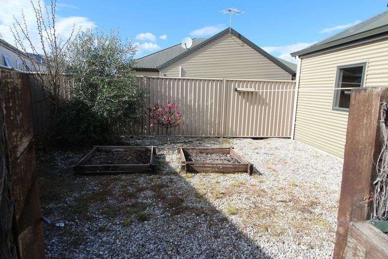Photo of property in 8d Mckellar Court, Cromwell, 9310