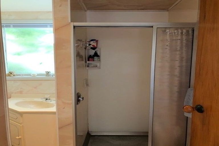 Photo of property in 112 Motuhara Road, Plimmerton, Porirua, 5026