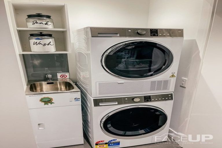 Photo of property in 19 Nevill Road, Hobsonville, Auckland, 0616