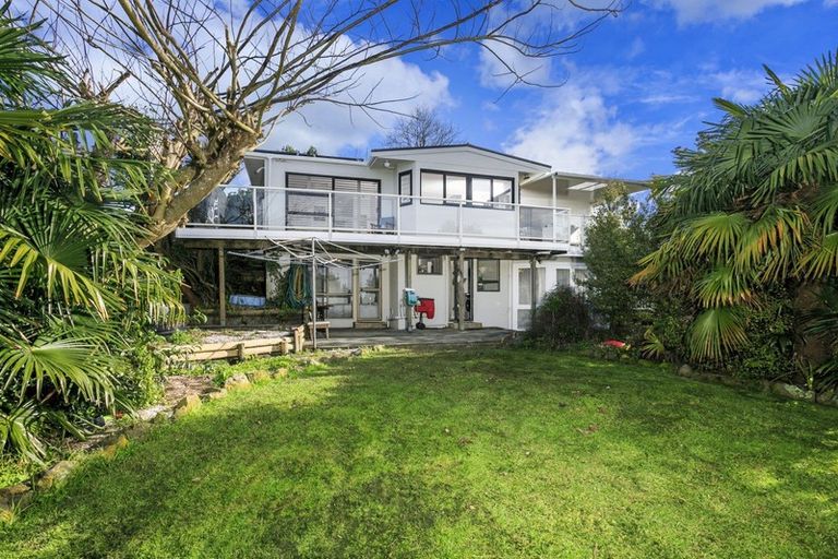 Photo of property in 128 Arran Road, Browns Bay, Auckland, 0630