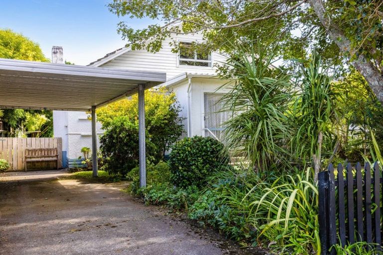 Photo of property in 14 List Street, Welbourn, New Plymouth, 4310