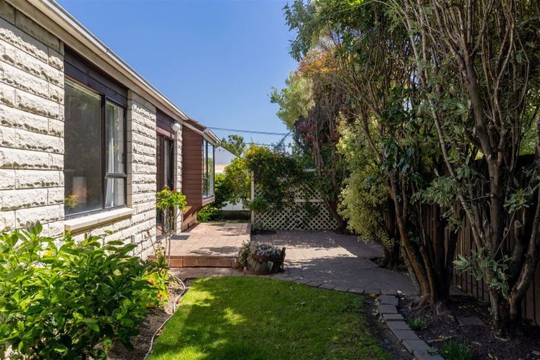 Photo of property in 1/14 Croziers Road, St Albans, Christchurch, 8052