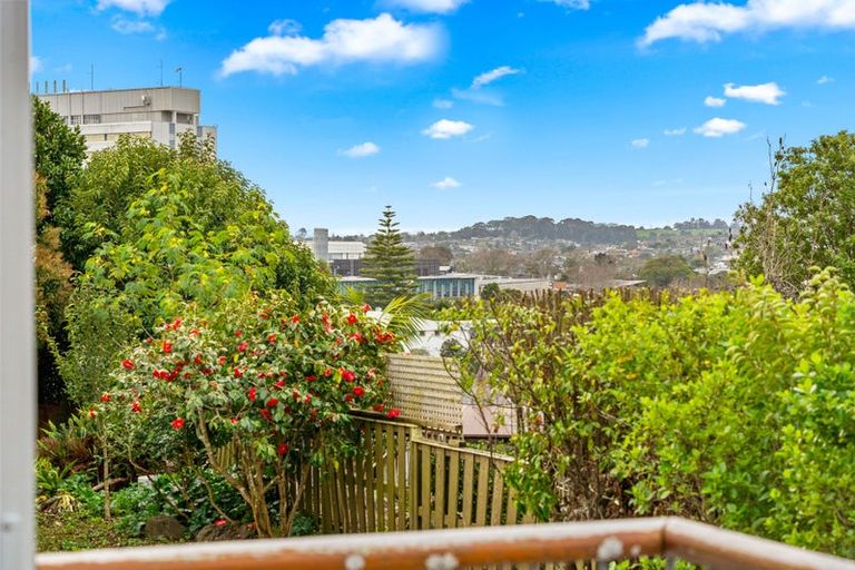 Photo of property in 2/14 Rangitira Avenue, Takapuna, Auckland, 0622