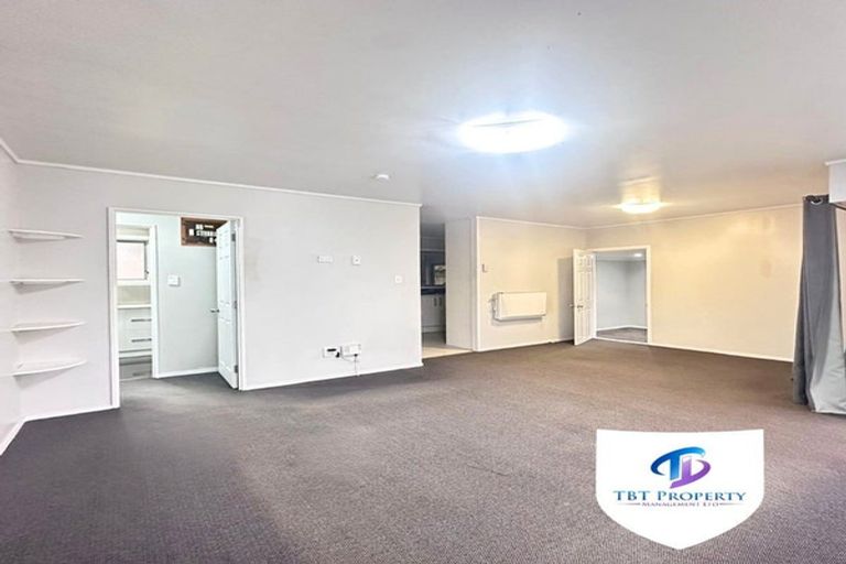 Photo of property in 2/13 Lochinver Road, Papatoetoe, Auckland, 2025