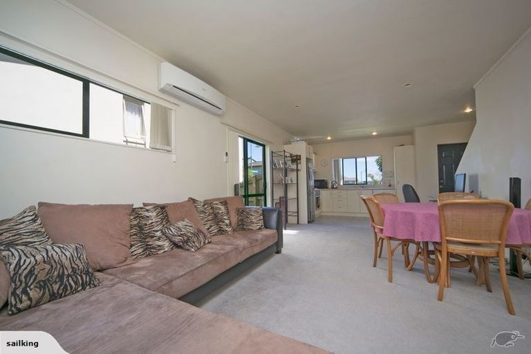 Photo of property in 9 Butia Avenue, Henderson, Auckland, 0612