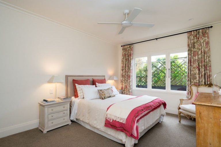 Photo of property in 30 Tauroa Road, Havelock North, 4130