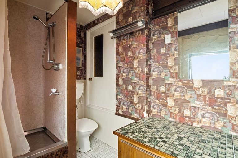 Photo of property in 42 Middleton Road, Kew, Dunedin, 9012