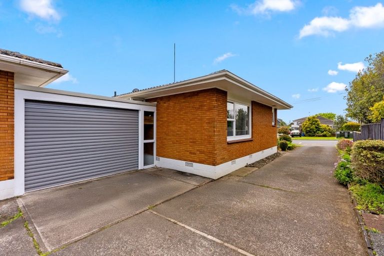 Photo of property in 1/4 Waterloo Road, Milford, Auckland, 0620