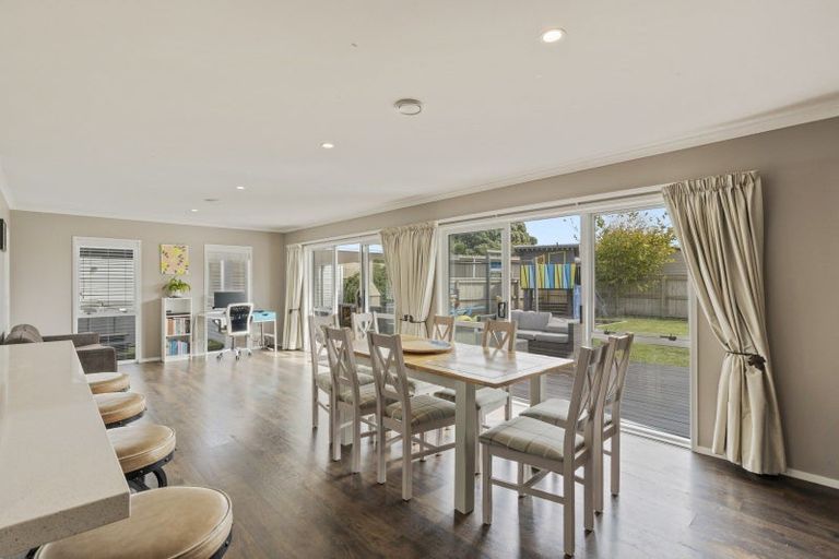 Photo of property in 5 Keene Drive, Bell Block, New Plymouth, 4312