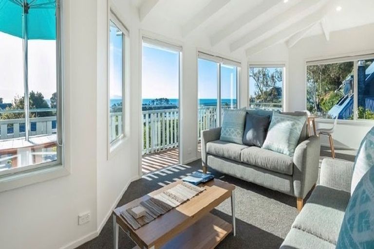 Photo of property in 4 The Cliffs, Britannia Heights, Nelson, 7010