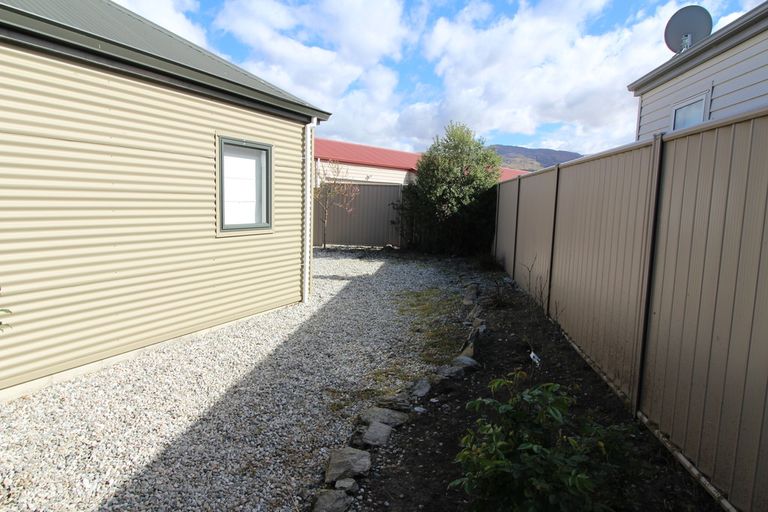 Photo of property in 8d Mckellar Court, Cromwell, 9310