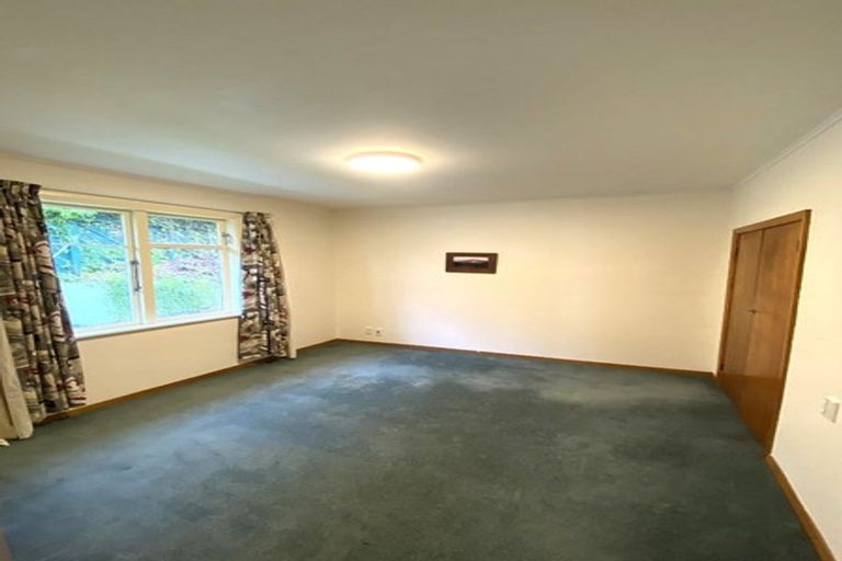 Photo of property in 3 Cecil Road, Tawa, Wellington, 5028
