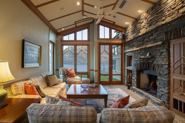 Photo of property in 2 Vanguard Lane, Fernhill, Queenstown, 9300