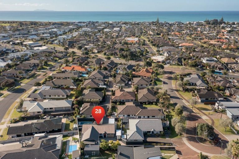 Photo of property in 28 Araroa Place, Papamoa Beach, Papamoa, 3118