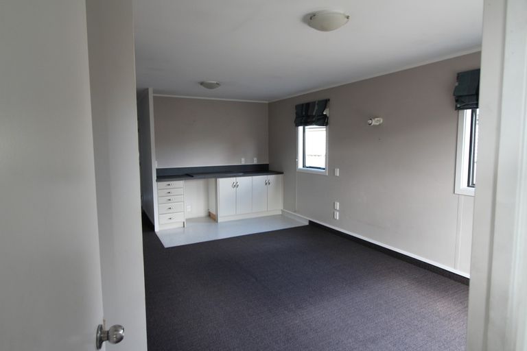 Photo of property in 8d Mckellar Court, Cromwell, 9310