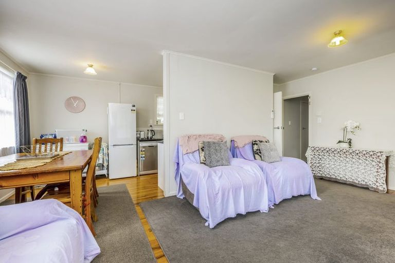 Photo of property in 17 Brentford Place, Manurewa, Auckland, 2102