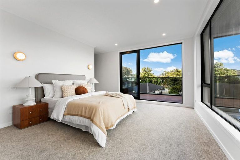 Photo of property in 545 Beach Road, Murrays Bay, Auckland, 0630