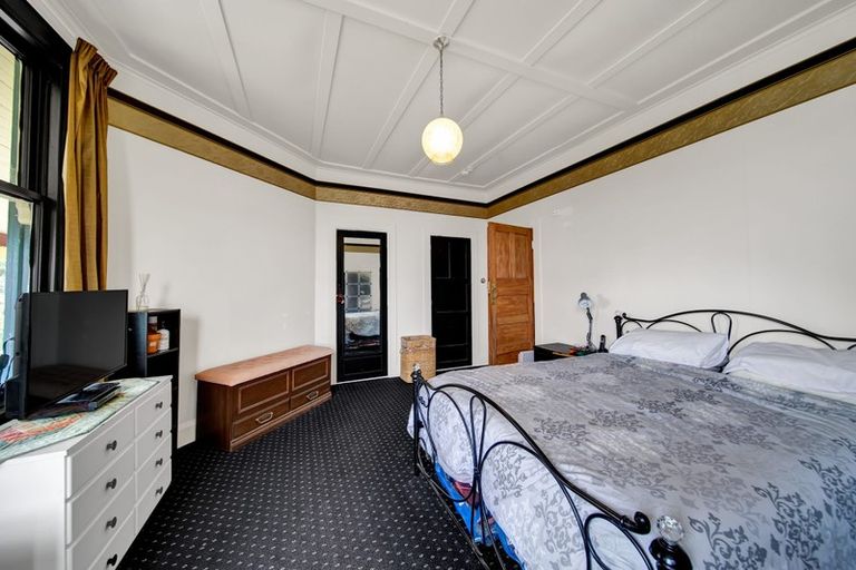 Photo of property in 68 Collins Street, Hawera, 4610