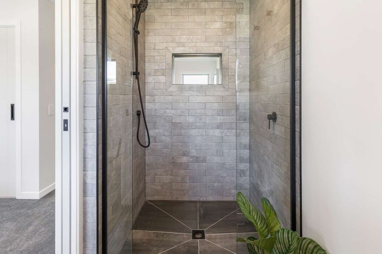 Photo of property in 42a Dorset Street, Levin, 5510