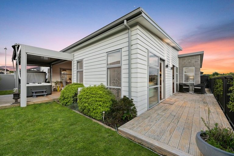 Photo of property in 58 Puhirake Crescent, Pyes Pa, Tauranga, 3112