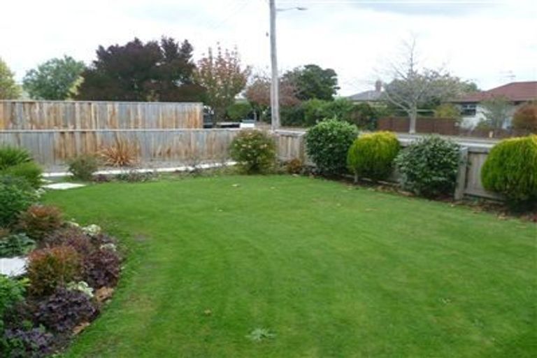 Photo of property in 16 Bank Street, Amberley, 7410